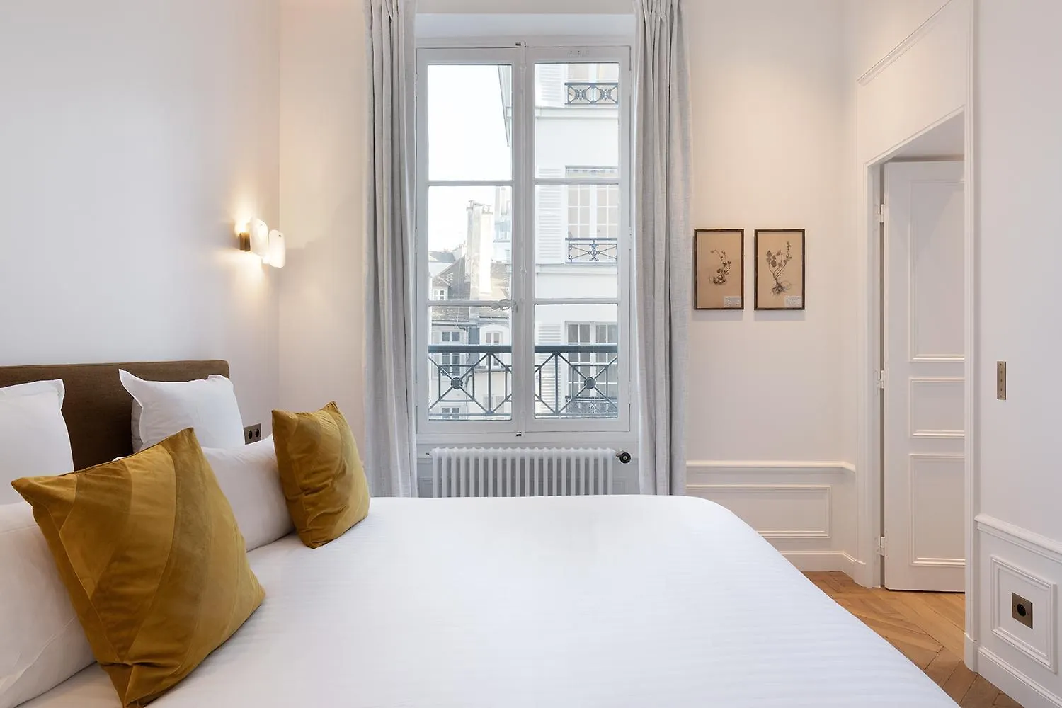 Pick A Flat'S Apartment In Saint-Germain - Place Furstemberg Paris